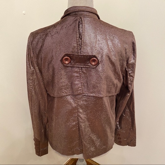 Elliot Lauren - Picture 4 of 8